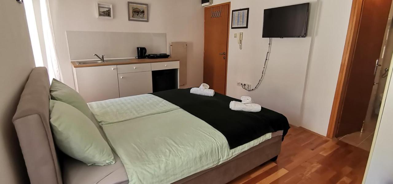 Studio Apartment L&G Rovinj Eksteriør bilde